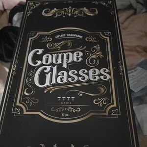 Coupe Glasses Set - Black & Gold Vintage Champagne Box